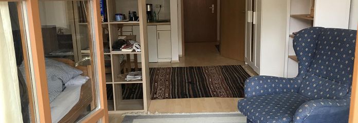Zimmer vom Balkon aus