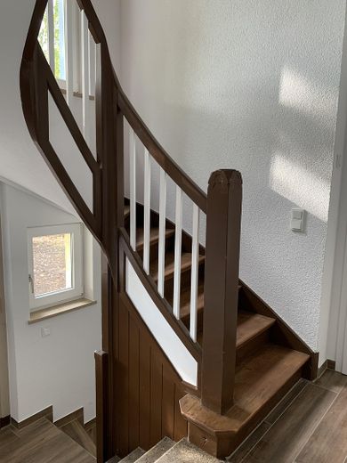 Familienfreundliches Einfamilienhaus in beliebter ruhiger Lage - Erstbezug- – Treppenhaus