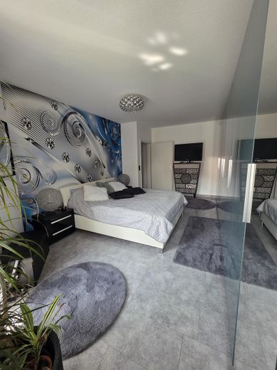Oberkrämer - interessantes, saniertes & gepflegtes RMH mit Luxusausstattung – Schlafzimmer