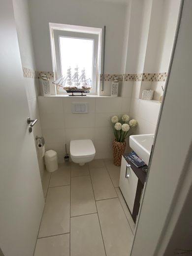 ETW Limburgerhof mit unverbaubarem Ausblick – Gäste WC 1.OG