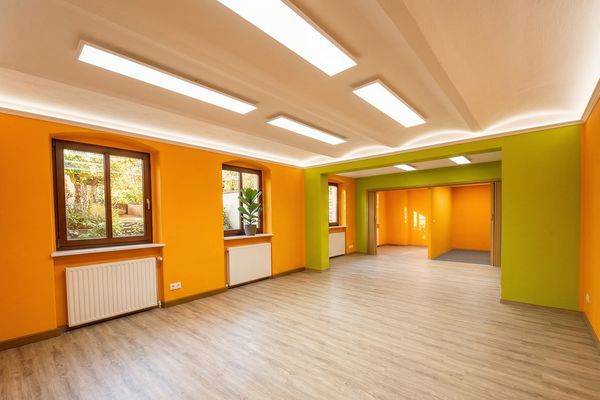 Jasne pomieszczenia komercyjne + gabinet, biuro, studio, kosmetyka – najlepsza lokalizacja w Chociebużu