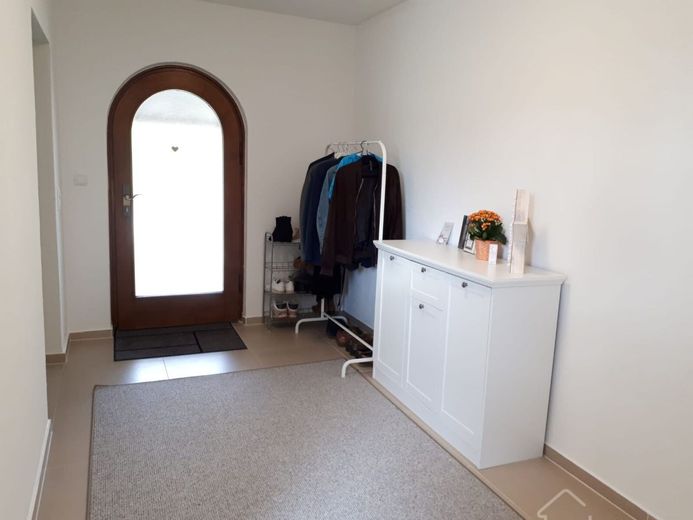Wer kann bei dem Panorama-Seeblick nein sagen? Einfamlienhaus für Ihre vielfältigen Möglichkeiten – IMG-20190428-WA0008~01