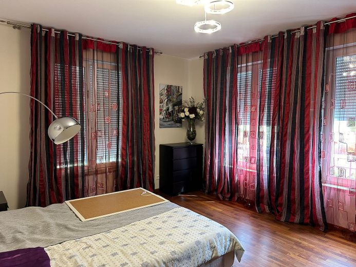 4 Zimmer Wohnung in einer Stadtvilla in Schmargendorf, Fußbodenheizung, Terrasse, 2 TG Stellplätze – Elternschlafzimmer