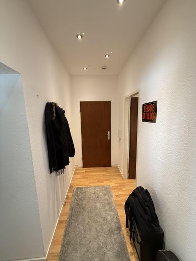 Apartment with historic flair in a prime downtown location – Flur Wohnung
