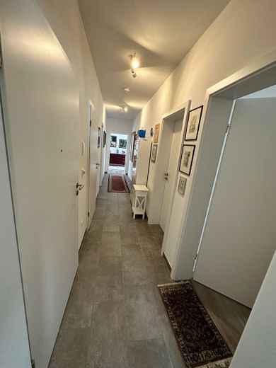 Flur (Bsp. möbliert)