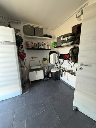Familienfreundliches Einfamilienhaus zu verkaufen – Technikraum EG