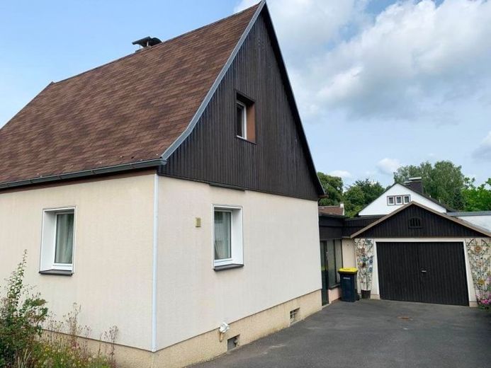 Wohnen und Arbeiten vereint – Einfamilienhaus mit 108 m² WFL und 128 m² Gewerbefläche – Foto 1