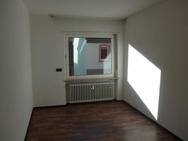 Helle grosszügige 3-Zimmer-Wohnung + Wohnküche + Bad + Gästetoilette, Stadtmitte von Rodalben – Foto 13