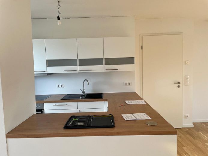 5-Zimmer-Wohnung mit schöner Dachterrasse Nähe Prenzlauer Berg – Einbauküche