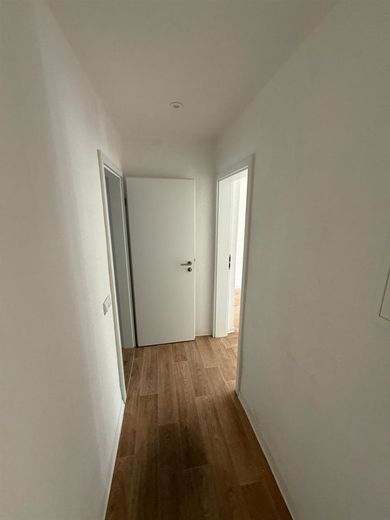 Gemütliche 2-Zimmer mit Balkon, Laminat und Dusche in ruhiger Lage – PHOTO-2026-06-09-09-43-50 (5)