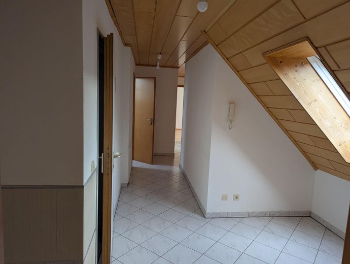 Große zentrale Wohnung in Nöttingen – Foto 3