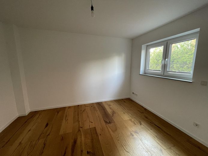 ruhig gelegene Neubauwohnung mit Südterasse – Schlafzimmer 2