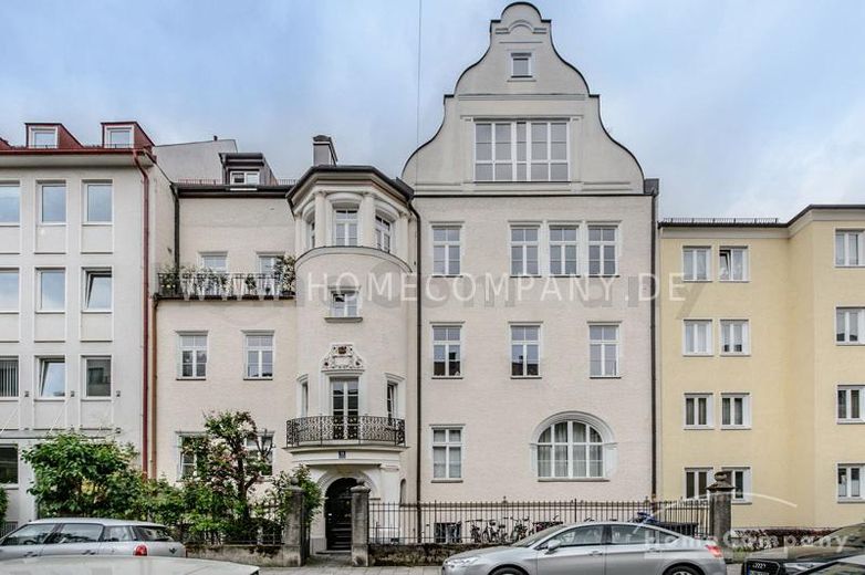Sehr exklusiv möblierte 6-Zimmer-Souterrain-Wohnung mit schöner Terrasse in der Maxvorstadt – a25549b111f61c8554e9940d492eef46c109c7e2.jpg
