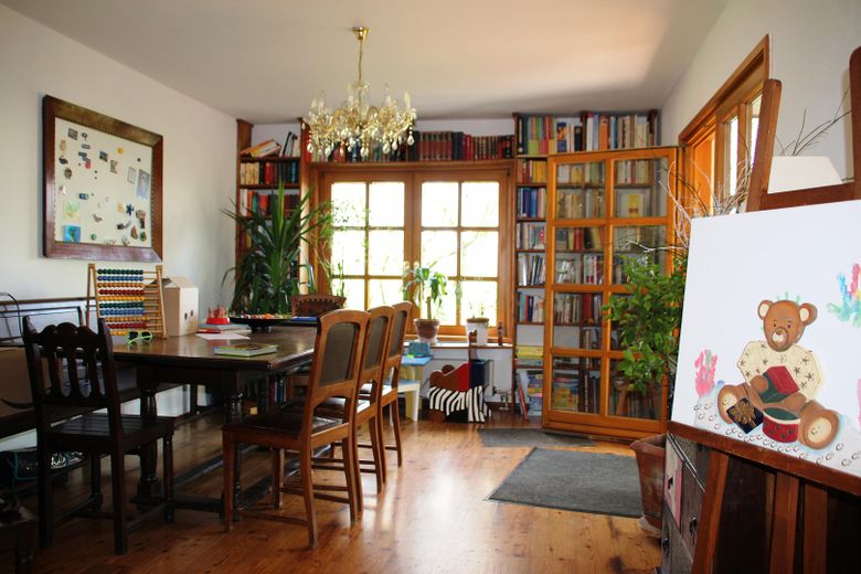 Familienfreundliches Landhaus – von privat – Wohnzimmer -3