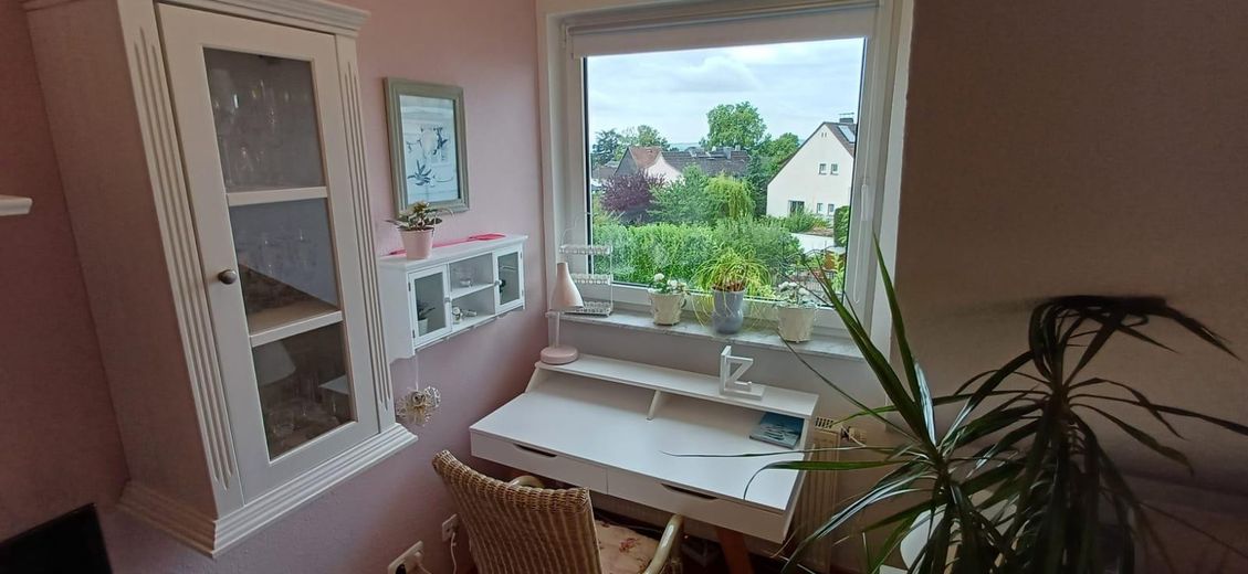 Arbeitsecke mit Fenster