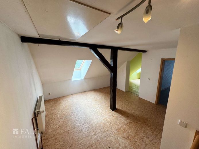 Provisionsfrei: Doppelhaushälfte mit viel Platz, Garten und Gestaltungspotenzial – Galerie Obergeschoss