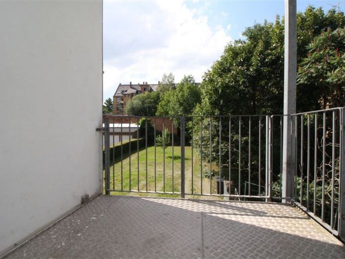 geräumige und ruhige 1 Raum mit Balkon – Foto 1