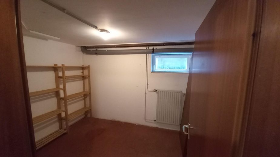 Doppelhaushälfte im Zentrum von Frechen mit Garage und Garten – Kellerraum Mitte