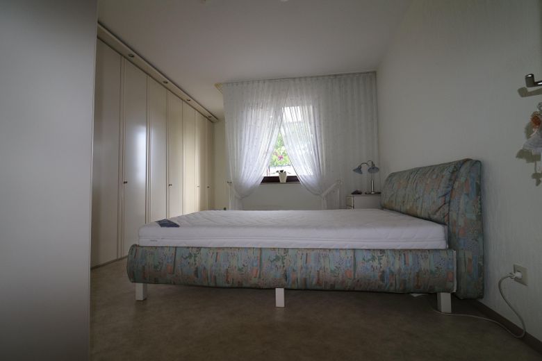Nähe Klinikum Fürth - Gepflegte 2-Zimmer-Wohnung – Schlafzimmer