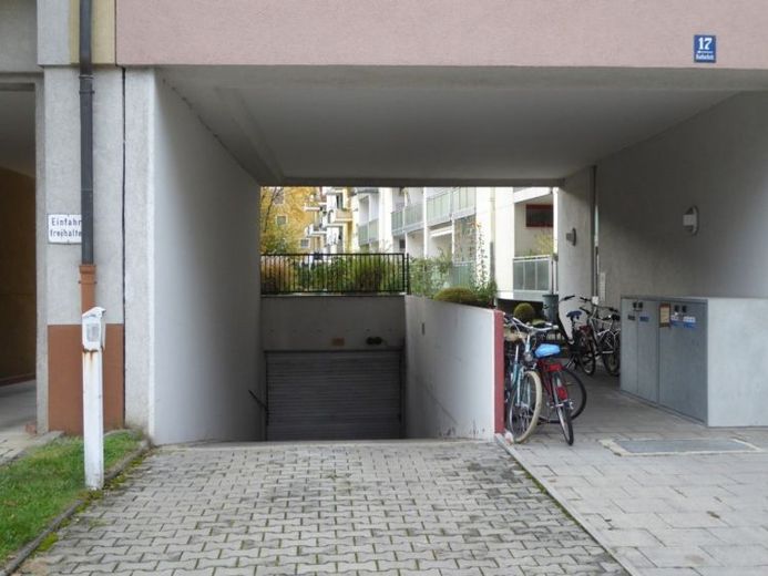 Tiefgaragen in München Mittersendling zur Selbstnutzung oder Kapitalinvestment – Foto 1