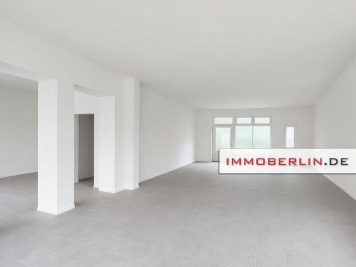 IMMOBERLIN.DE - Idealna lokalizacja! Atrakcyjne lokale użytkowe w stanie surowym – Zdjęcie 1