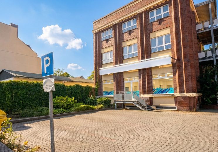 210 m² Büro-, Praxis- oder Verkaufsfläche - Hochfrequentiert beim REWE Center Cottbus – Gewerbeeinheit