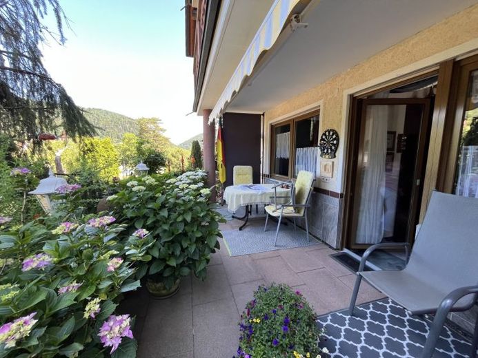RESERVIERT: Bad Liebenzell: Vermietete 3,5 ZW mit tollem Blick auf die Burg – Foto 1