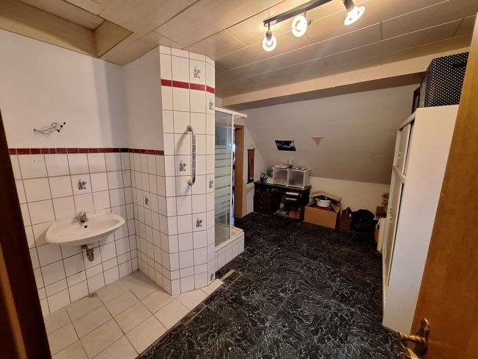 Dorndorf, Doppelhaushälfte + Nebengeb. – Foto 11