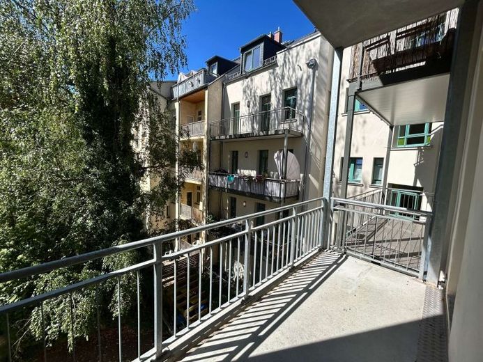 ***Attraktive 3-Zimmer-Wohnung mit großem Balkon in beliebter Lage auf dem Chemnitzer Sonnenberg*** – Foto 1