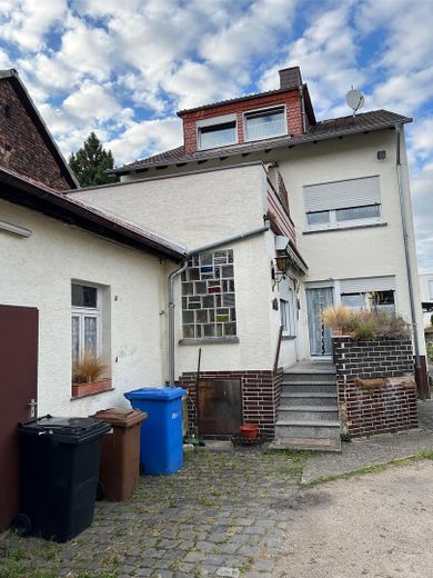 Casa plurifamiliare - vicino a Francoforte sul Meno - da ristrutturare – Hausrückseite