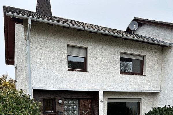 Doppelhaushälfte in versetzter Bauweise