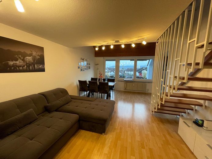 Rheinfelden- Nollingen Maisonettewohnung (inkl. Tiefgaragenstellplatz und Einbauküche) – Wohnzimmer (Blick- Südwärts)