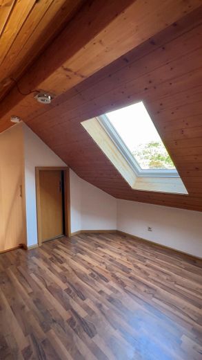 Nähe Basel | 2 Stellplätze inklusive | DG-Wohnung mit Empore | provisionsfrei – Empore