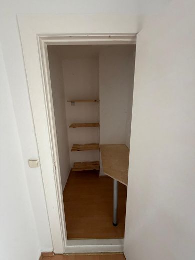 Helle unvermietete 2-Zimmer Eigentumswohnung mit Südbalkon, Privatverkauf – Kammer