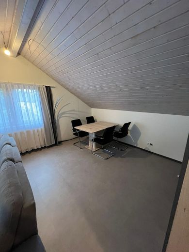 Zimmer möglicher Essbereich