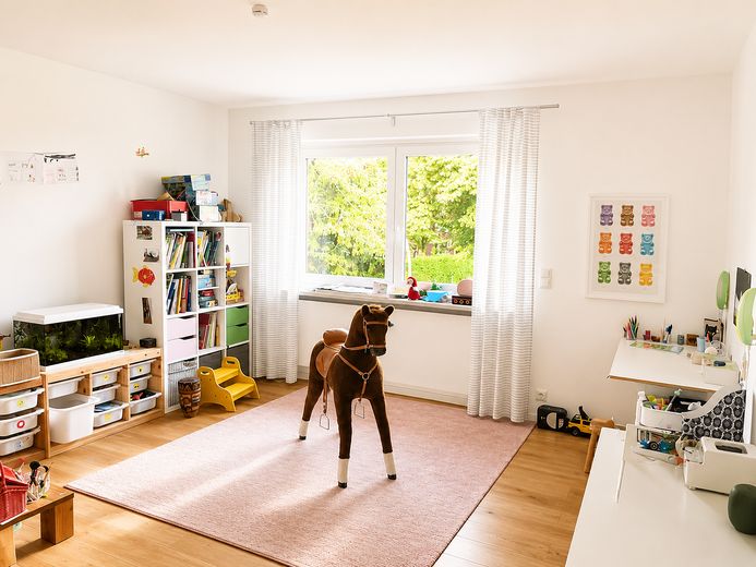 Einziehen statt renovieren – 160 m² Familienwohnen im Norden Bramfelds, nahe Wellingsbüttel – Kinderzimmer 1. OG