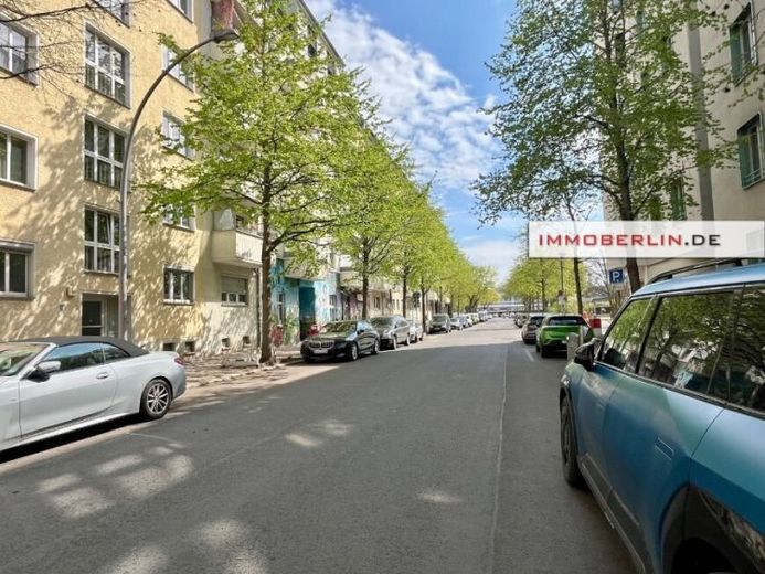 IMMOBERLIN.DE - شقة مميزة في مبنى قديم بموقع حيّ مرغوب – الصورة 1