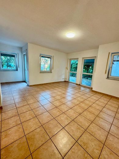 7-Zimmer-Doppelhaushälfte in Altenfurt sofort beziehbar, vom Eigentümer – Foto 2