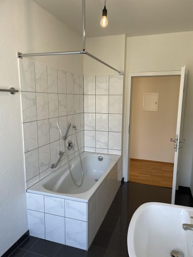 Andernach Zentrum 3 ZKB, Balkon, Parkettboden – Bad
