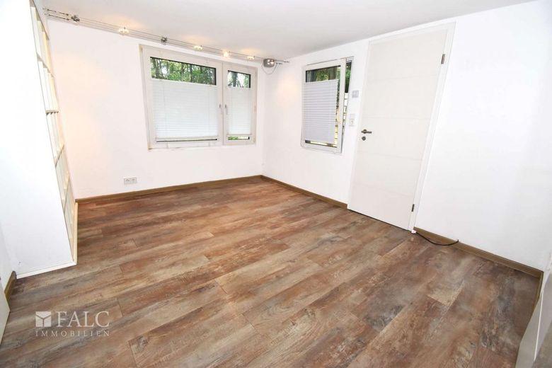 RESERVIERT!! Saniertes Wochenendhaus im Wald – Wohnen