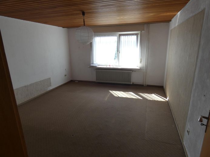 Mehrfamilienhaus mit Südlage und traumhaftem Ausblick – Schlafzimmer 1 EG