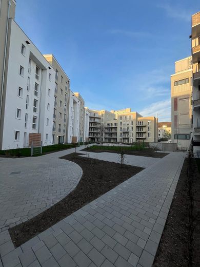 Erstbezug, 3-Zimmer-Wohnung mit 10 m² Loggia | 80 m² – Wohnkomplex