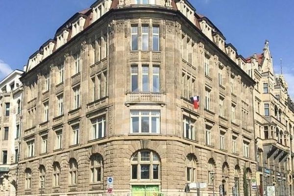Незвичайне ТОРГОВЕЛЬНЕ./ОФІСНЕ приміщення або ПРОСТІР ДЛЯ ЗАХОДІВ в історичній будівлі банку в центрі міста