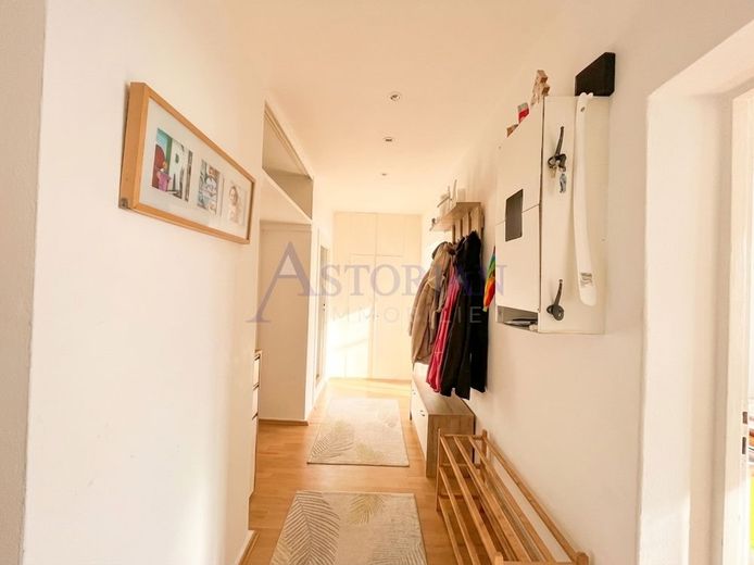 Helle 3 Zimmer-Eigentumswohnung in Alt-Moabit – Flurbeispiel