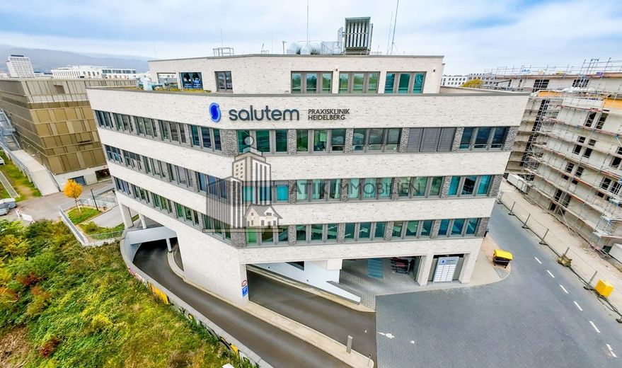 ATIK: Gesundheitszentrum Salutem: Attraktive Gastronomiefläche im Erdgeschoss – Drohnenaufnahme