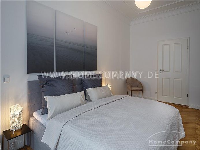 Kernsanierte und hochwertig möblierte 4-Zimmer-Wohnung mit Balkon – afc49012044115796aef16930a88273bcbaf9d61.jpg