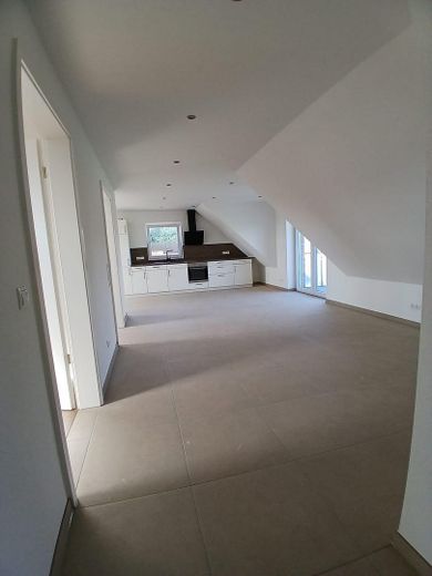 ERSTBEZUG 2026 – Moderne OG-Wohnung mit Balkon, PKW-Stellplatz und Abstellraum für Fahrräder – Foto 2