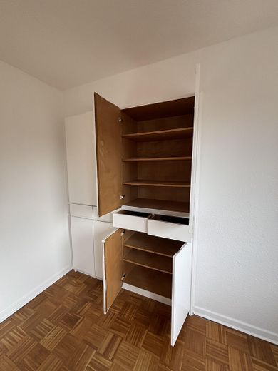 Wandschrank im WZ