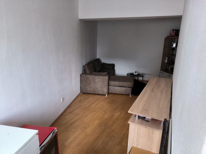 Odnowione mieszkanie 3-pokojowe z balkonem, ogrodem i miejscami parkingowymi – Schalfzimmer 2