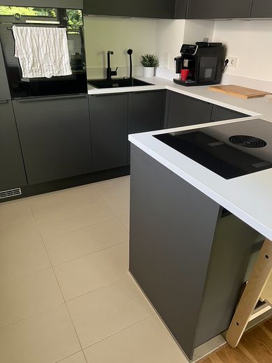 Appartement 4 pièces haut de gamme au Kastanien Hof à Alt-Osdorf – Küche